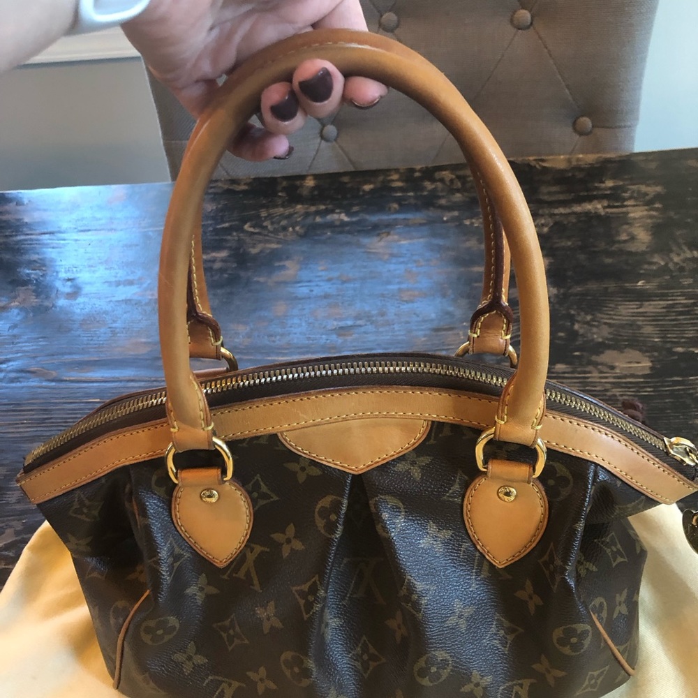 COPY - 💯 Authentic Louis Vuitton Tivoli PM handbag. AUTHENTICATED - Picture 9 of 17